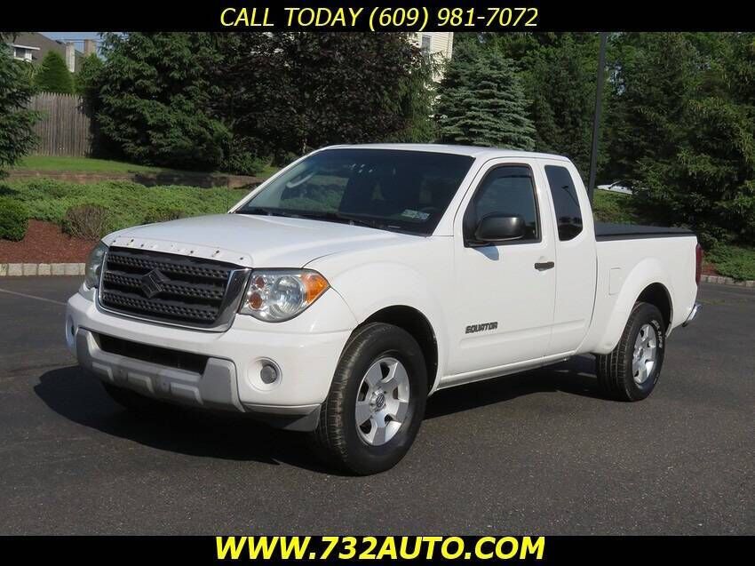 Suzuki Equator