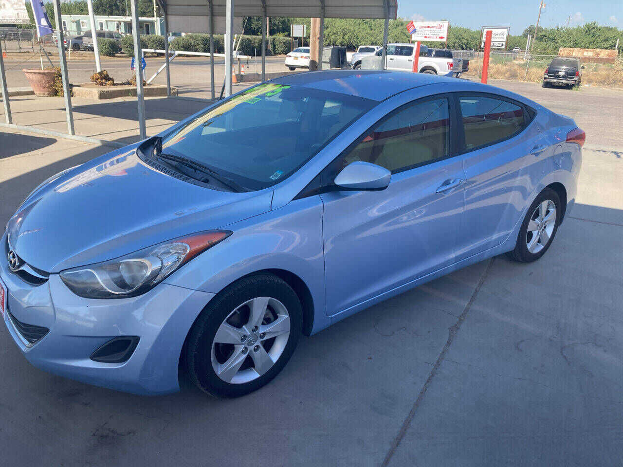 2011 HYUNDAI Elantra