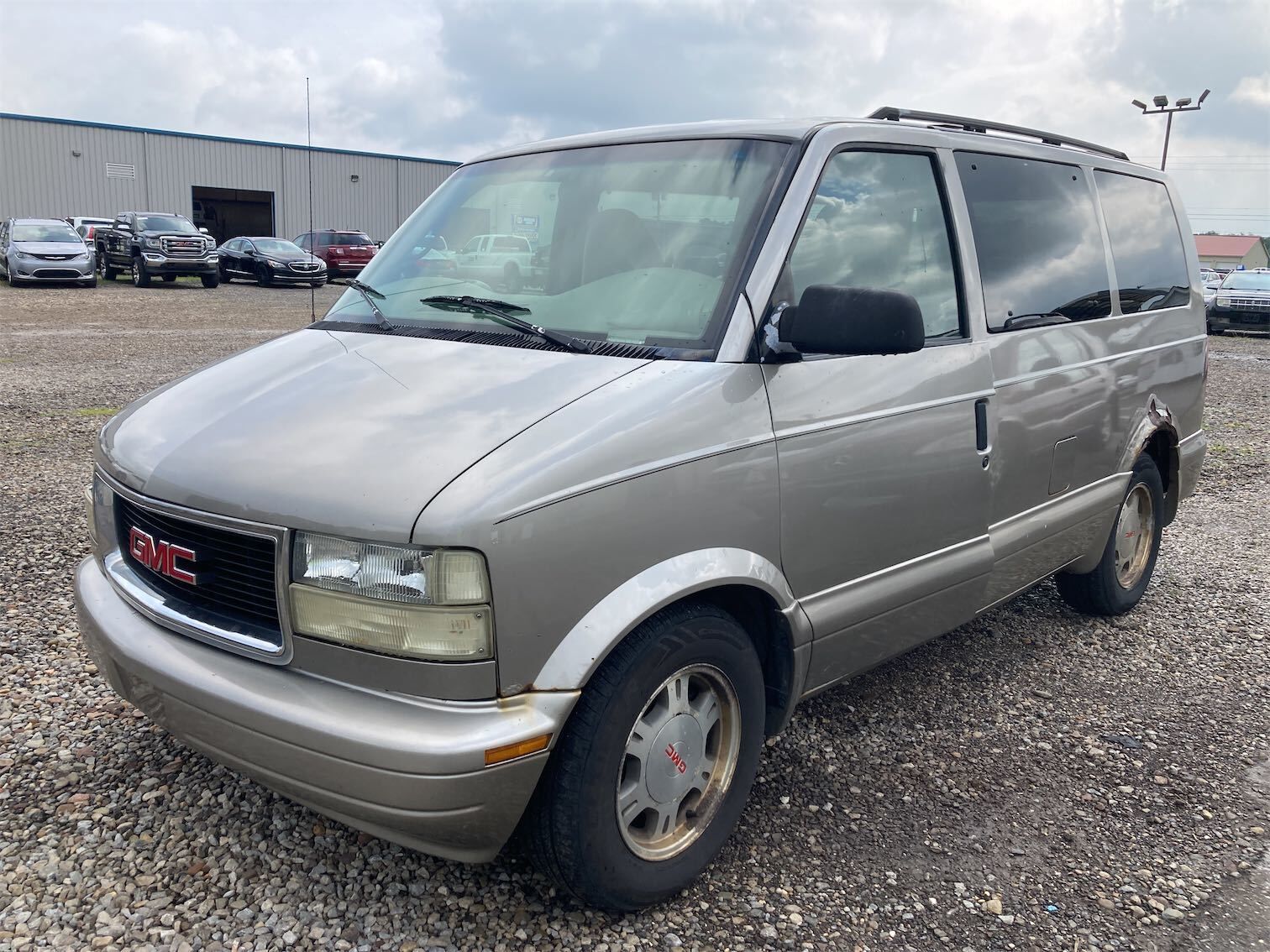 GMC Safari