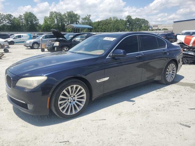 BMW 750i