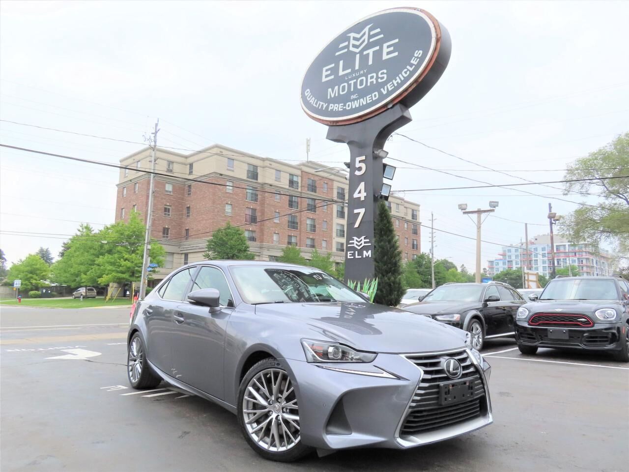 Lexus IS