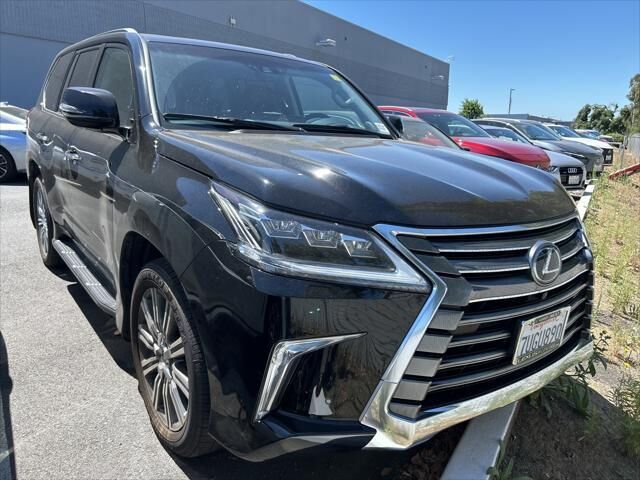 Lexus LX