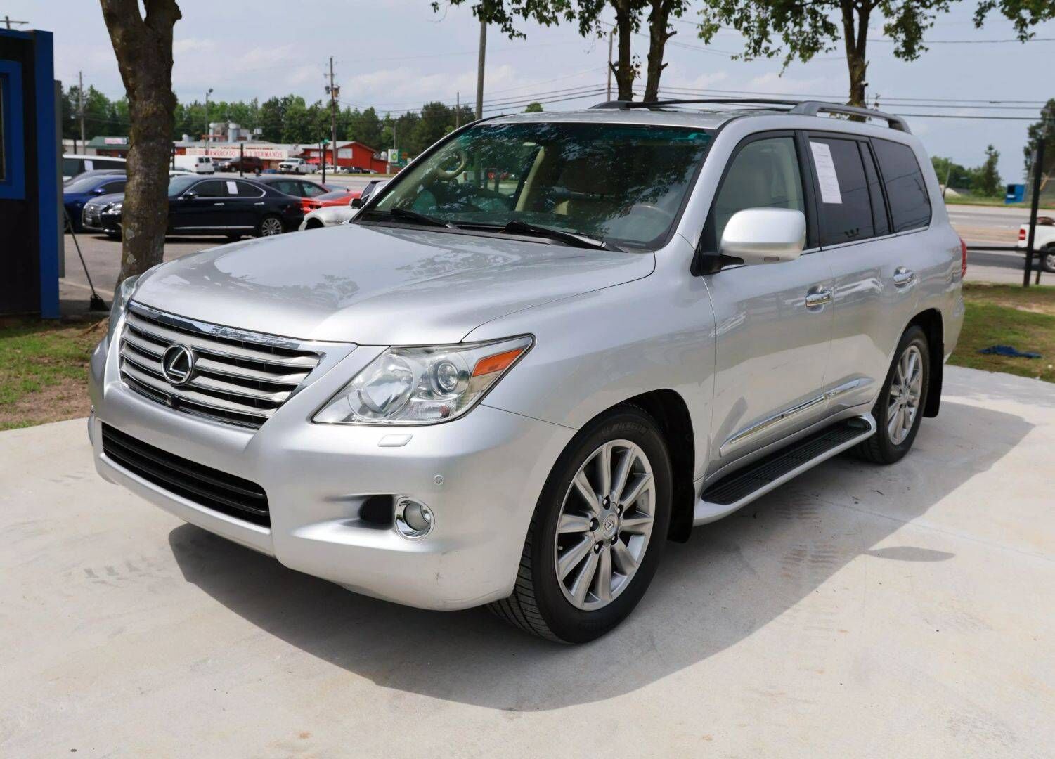 Lexus LX