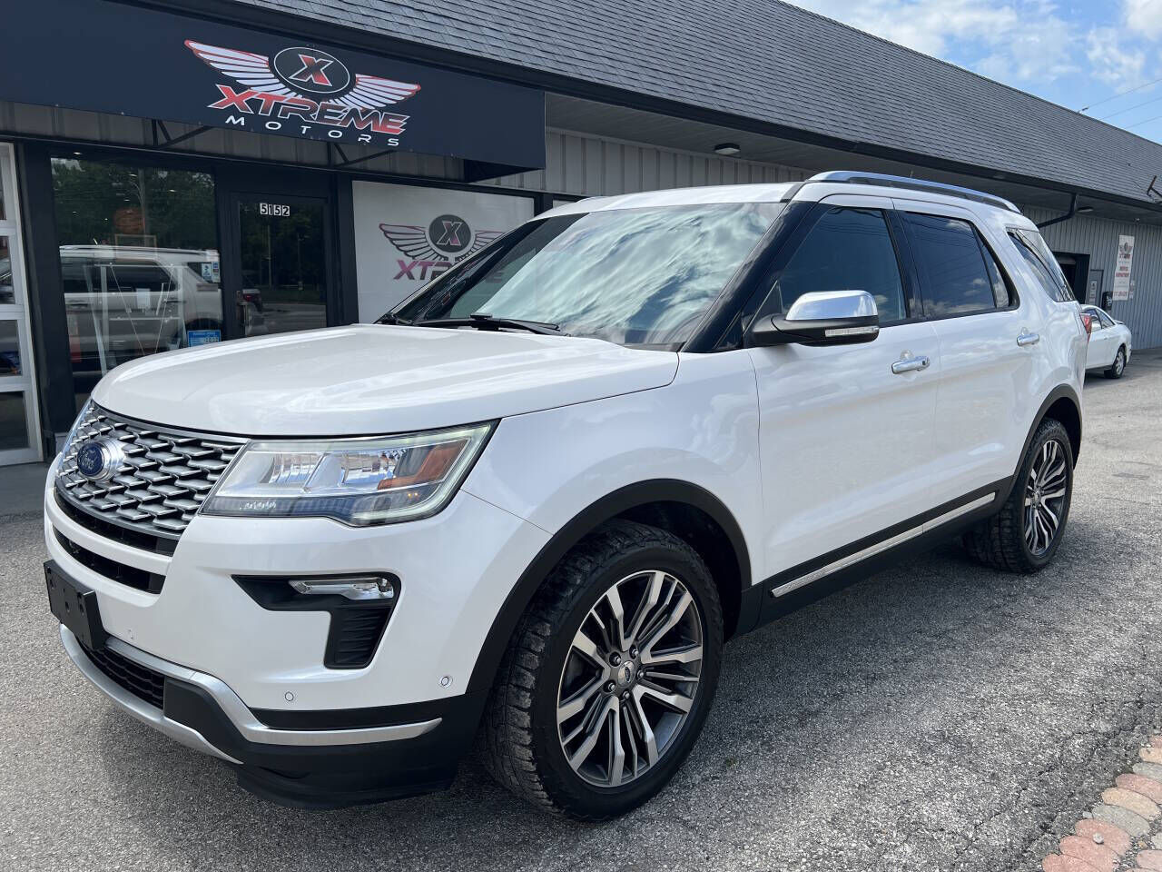 2018 FORD Explorer