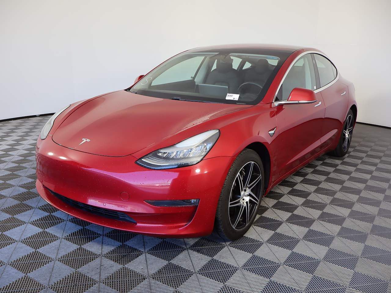 2018 TESLA Model 3