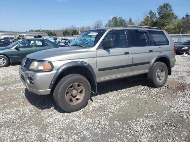 2002 MITSUBISHI Montero Sport