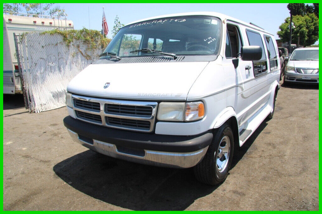 Dodge Ram Van
