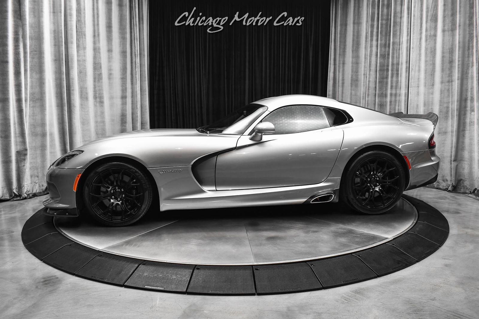 2015 DODGE Viper