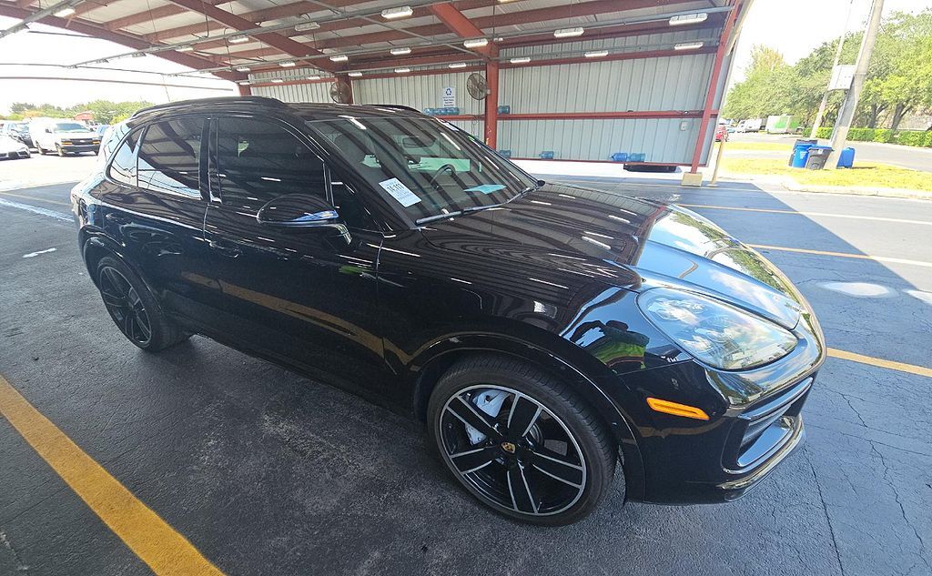 2020 PORSCHE Cayenne