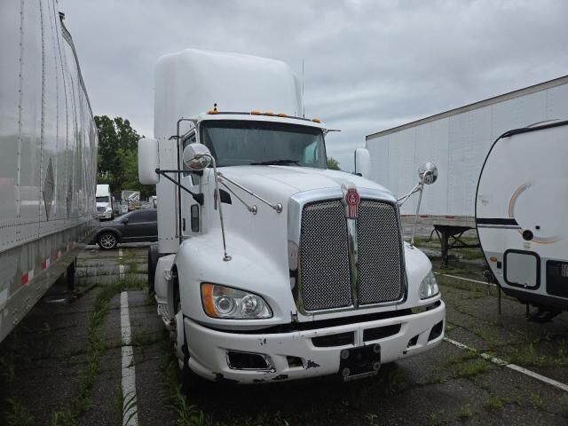 2010 KENWORTH T6 Series