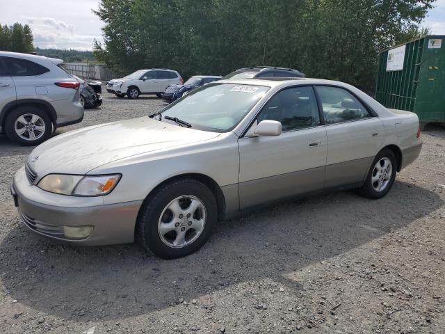 Lexus ES