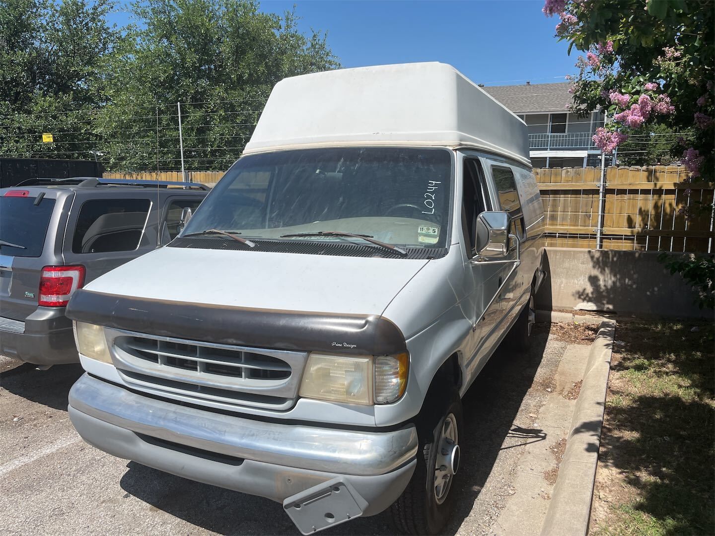 Ford E-350