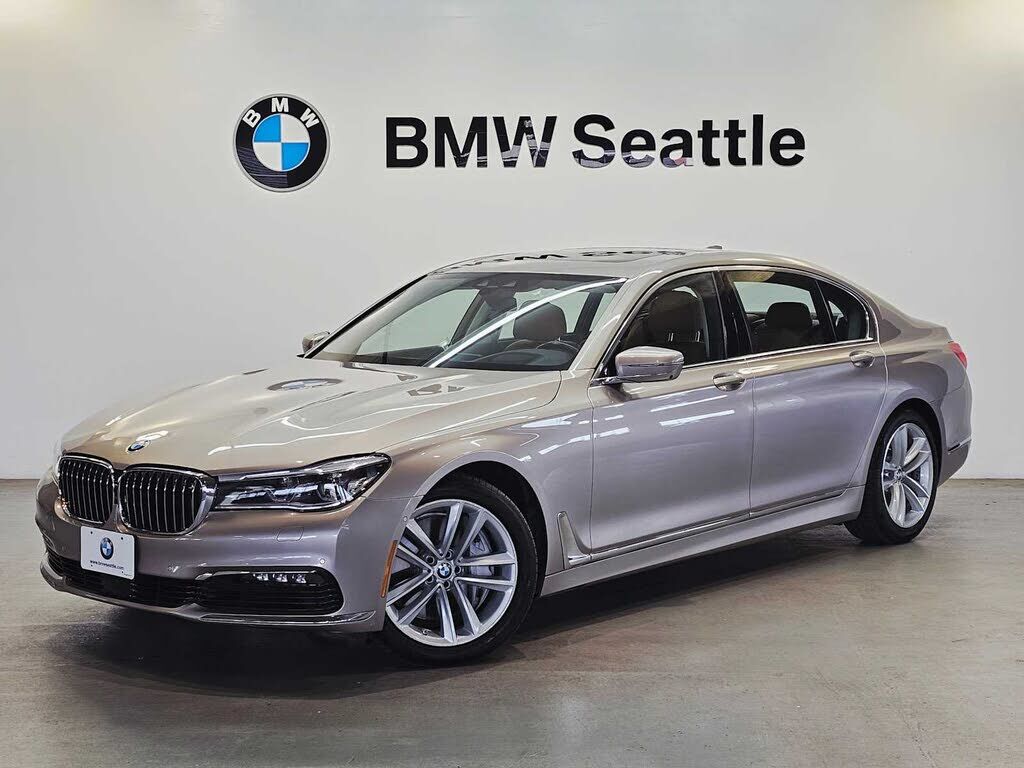 BMW 750i
