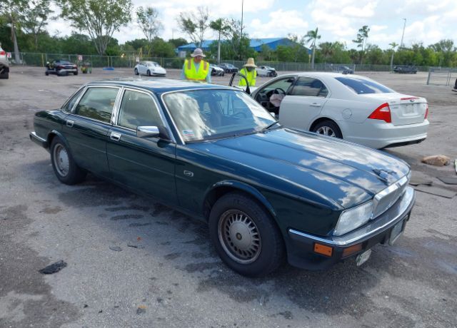 Jaguar XJ6