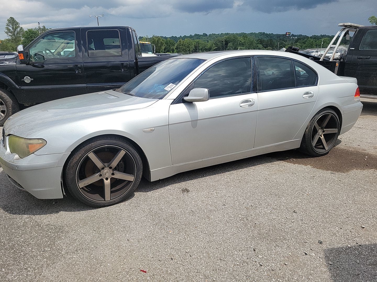 BMW 745i