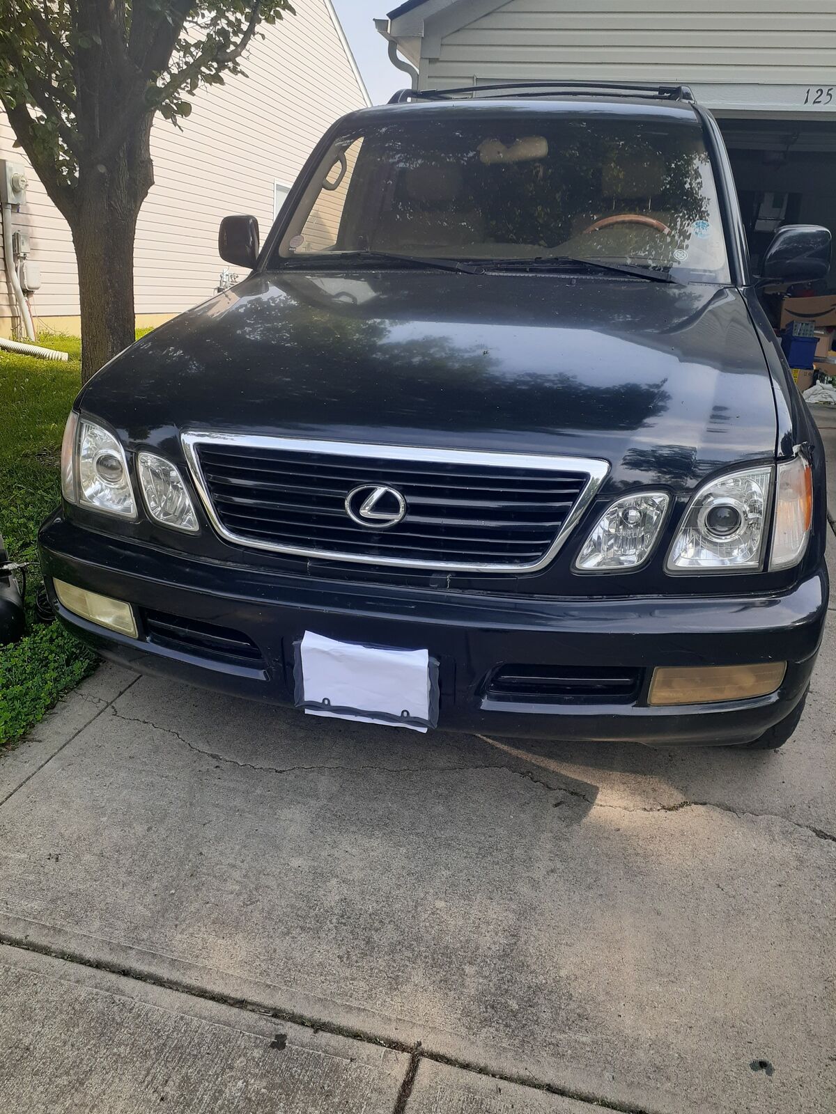 Lexus LX
