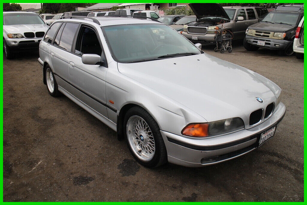 BMW 528i