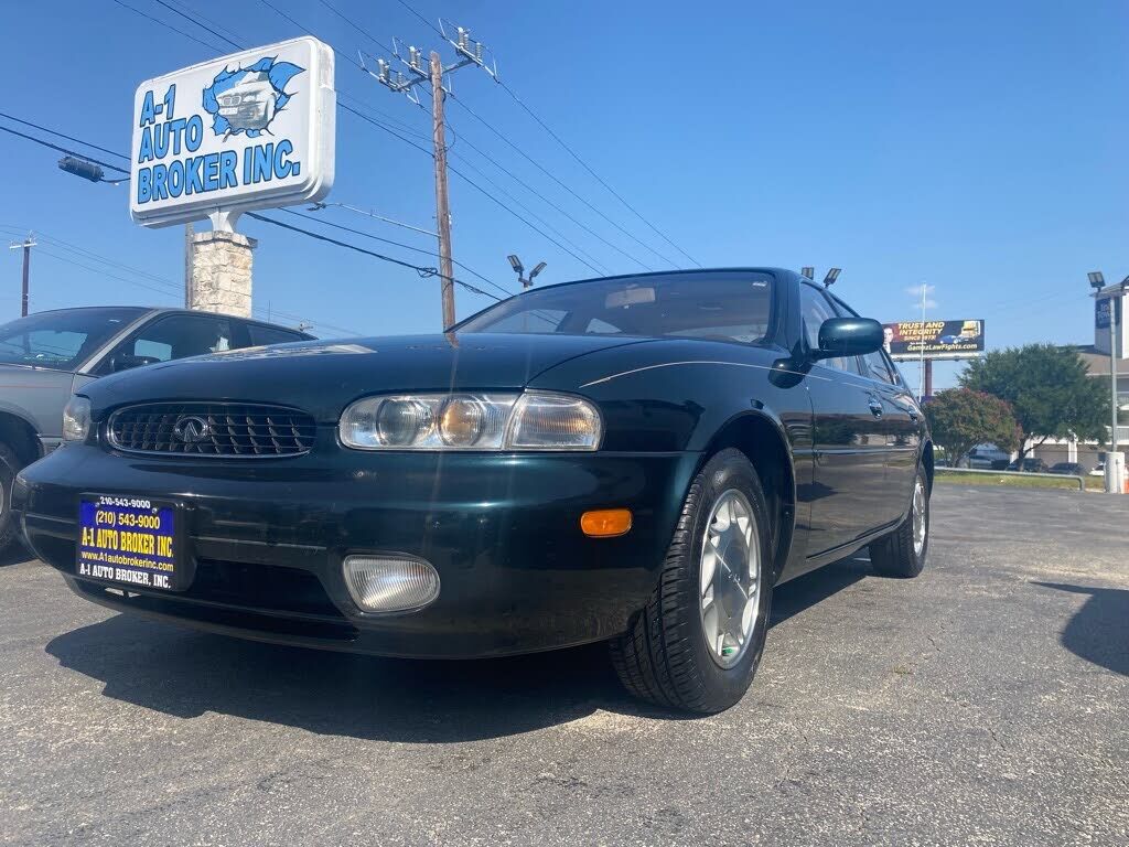 Infiniti J30