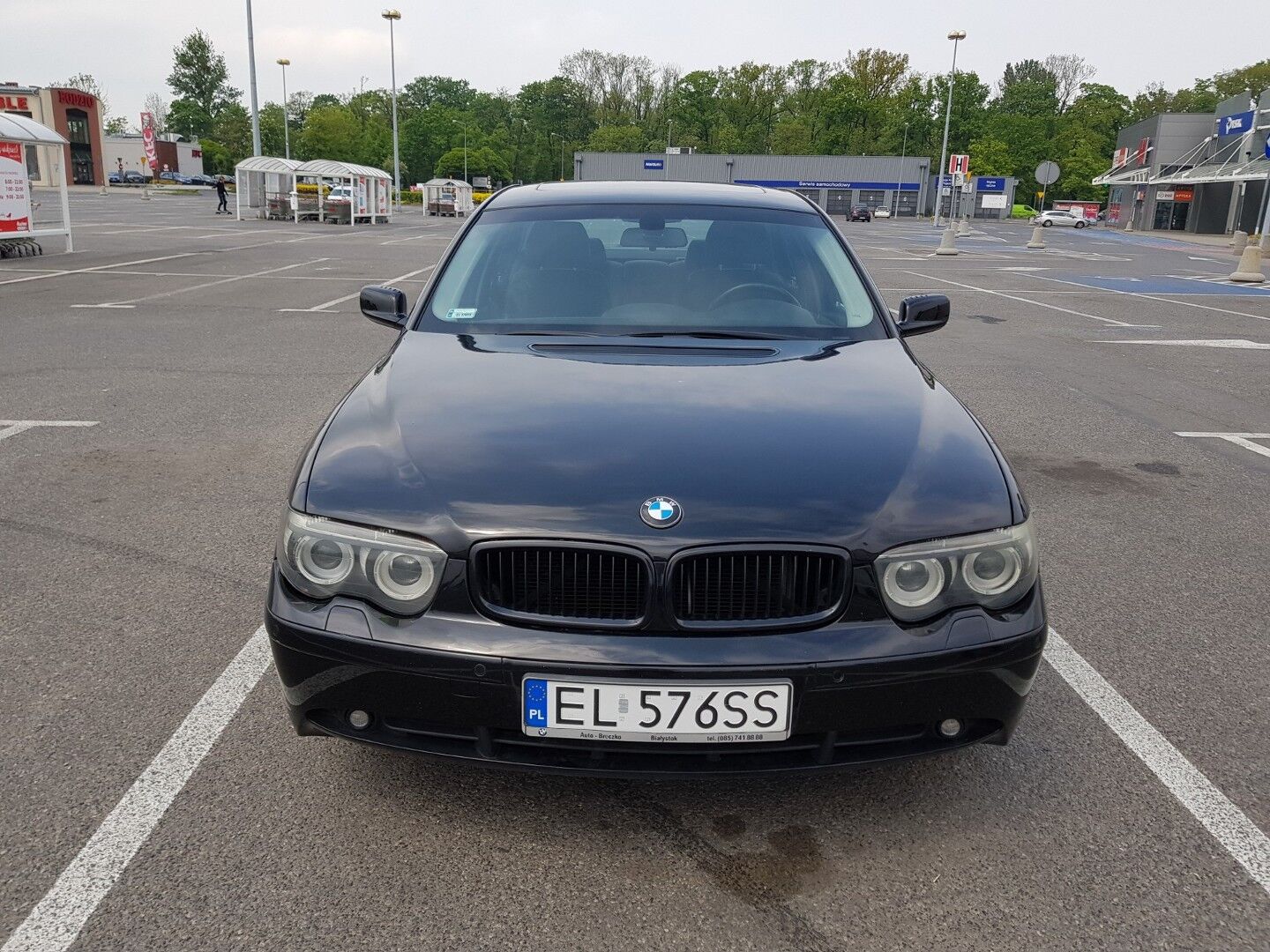 BMW 745i