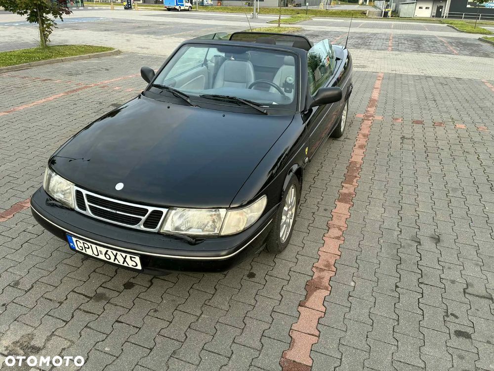 Saab 900