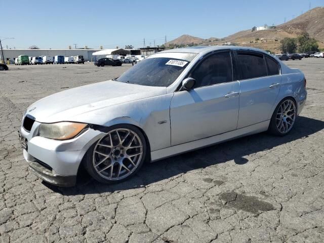 BMW 330i