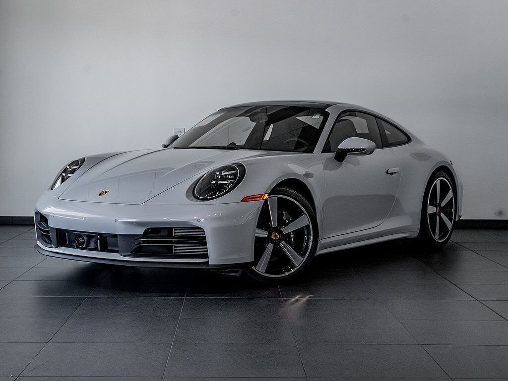 2025 PORSCHE 911