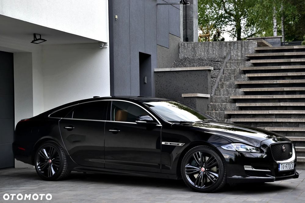 Jaguar XJ
