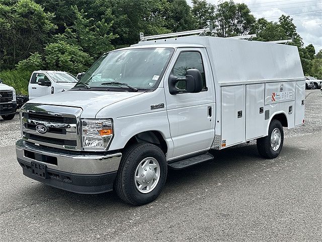 2026 FORD E-350