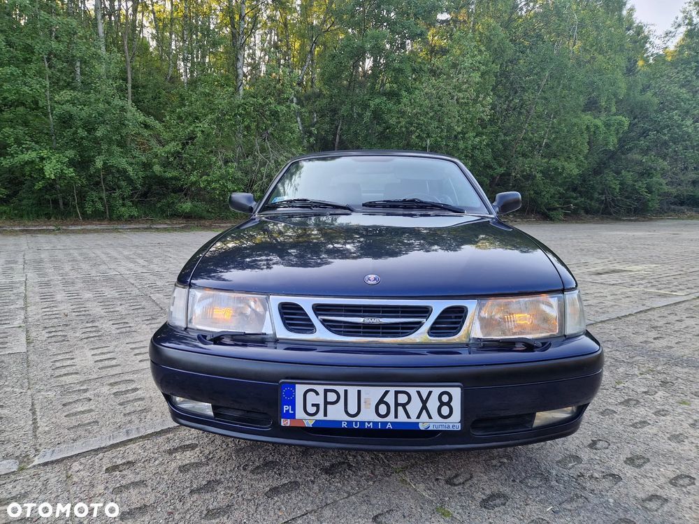 Saab 900