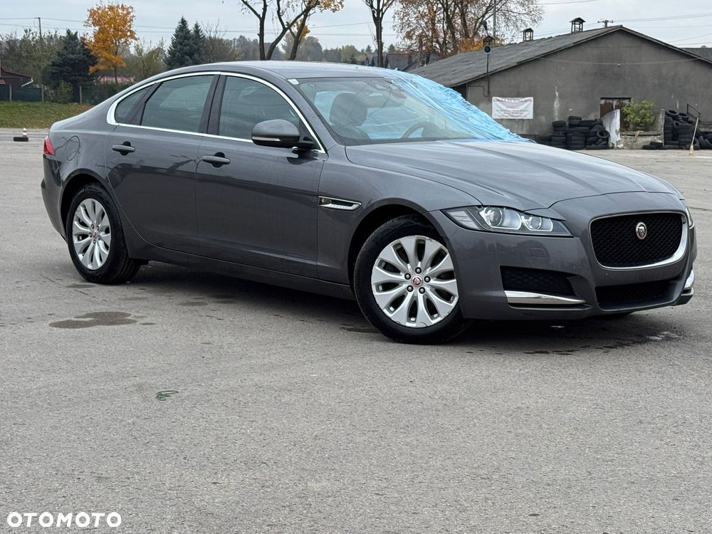 Jaguar XF
