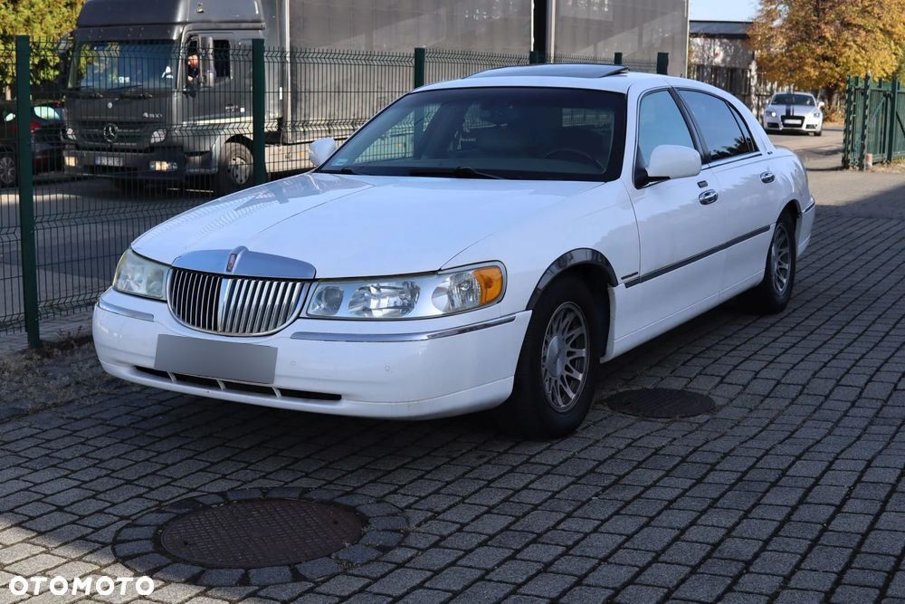 Lincoln Town Car