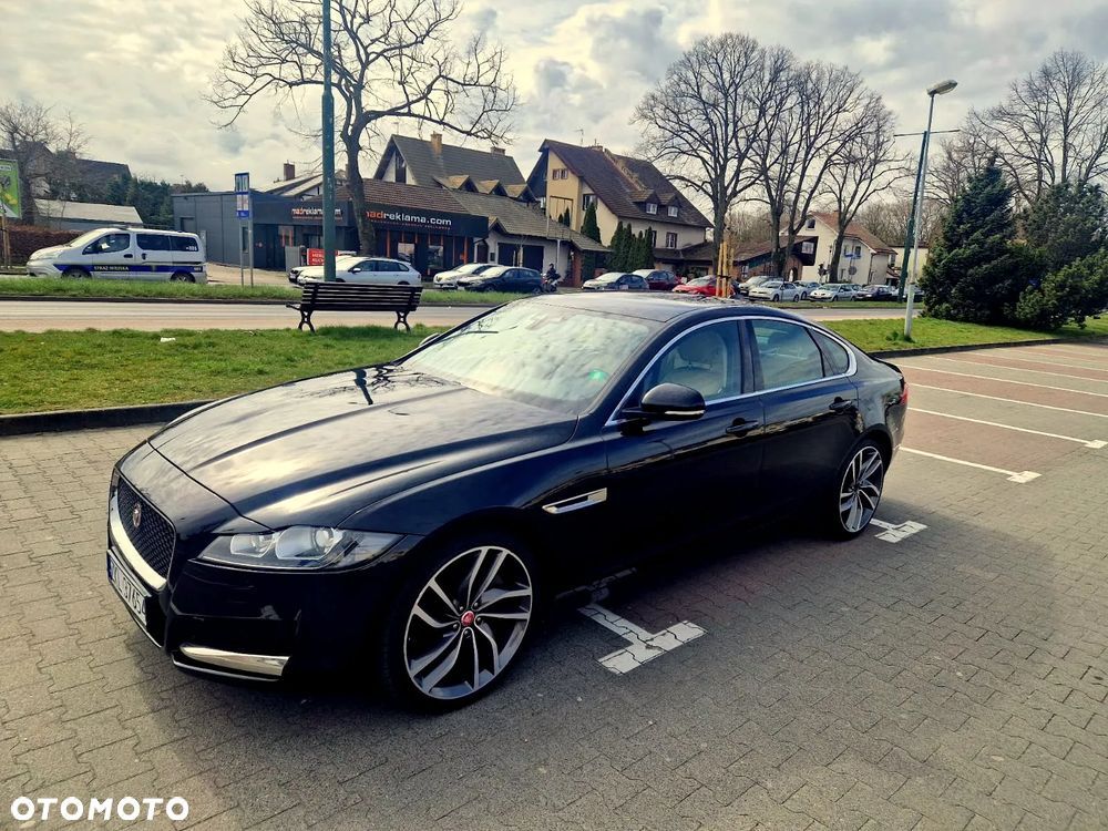 Jaguar XF