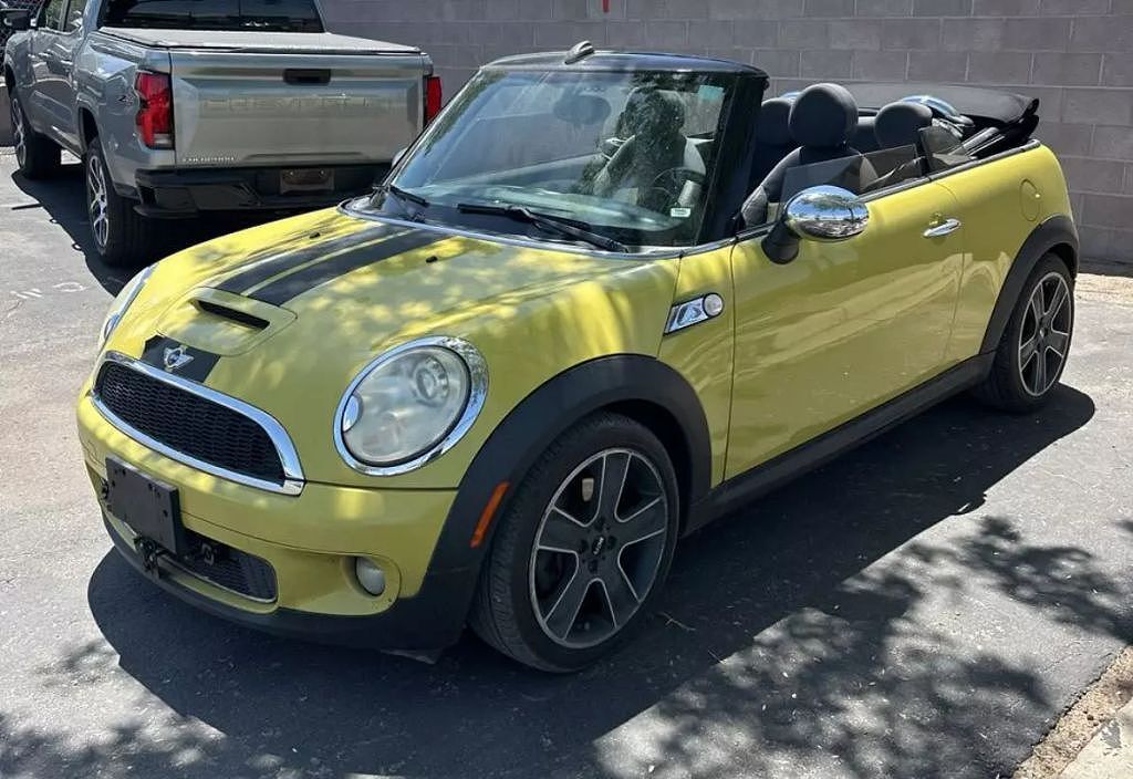MINI Cooper Convertible