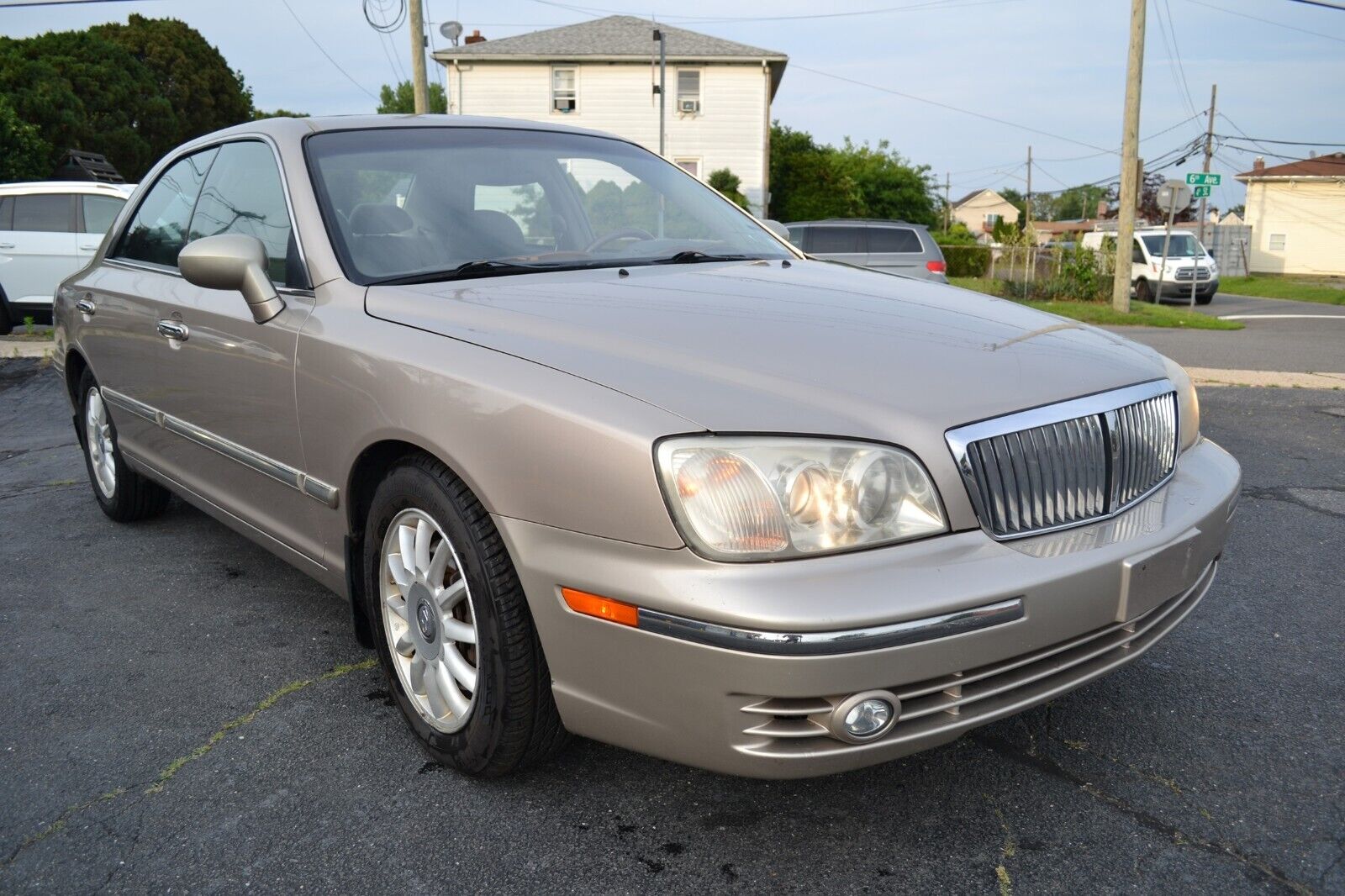 Hyundai XG350