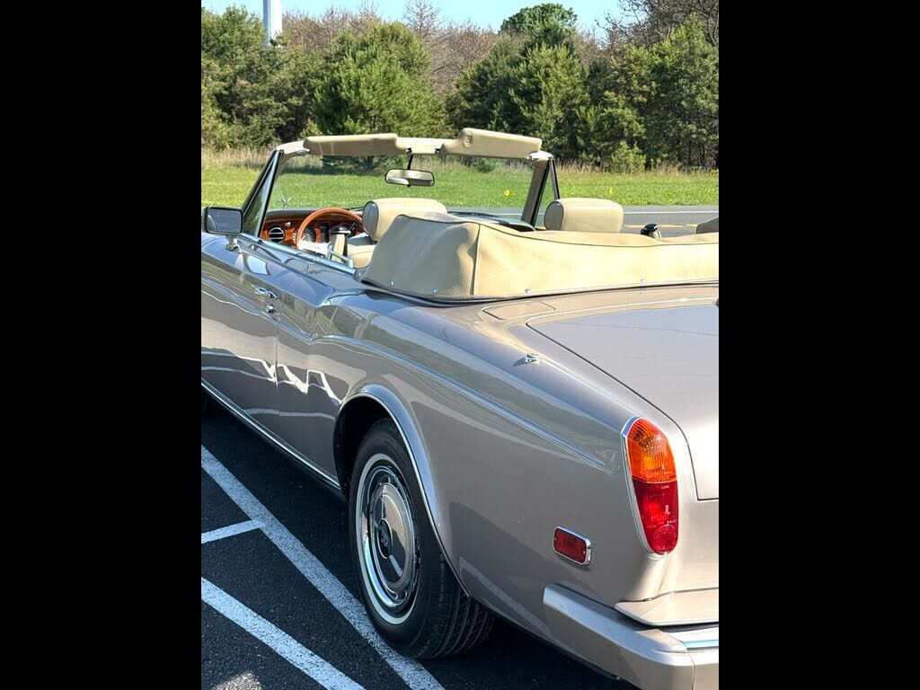 Rolls-Royce Corniche