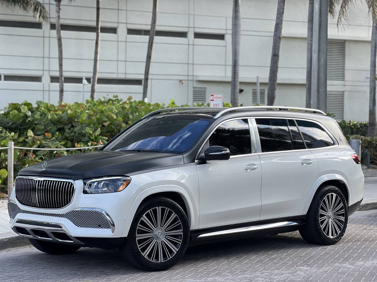 2023 MERCEDES-BENZ GLS-Class