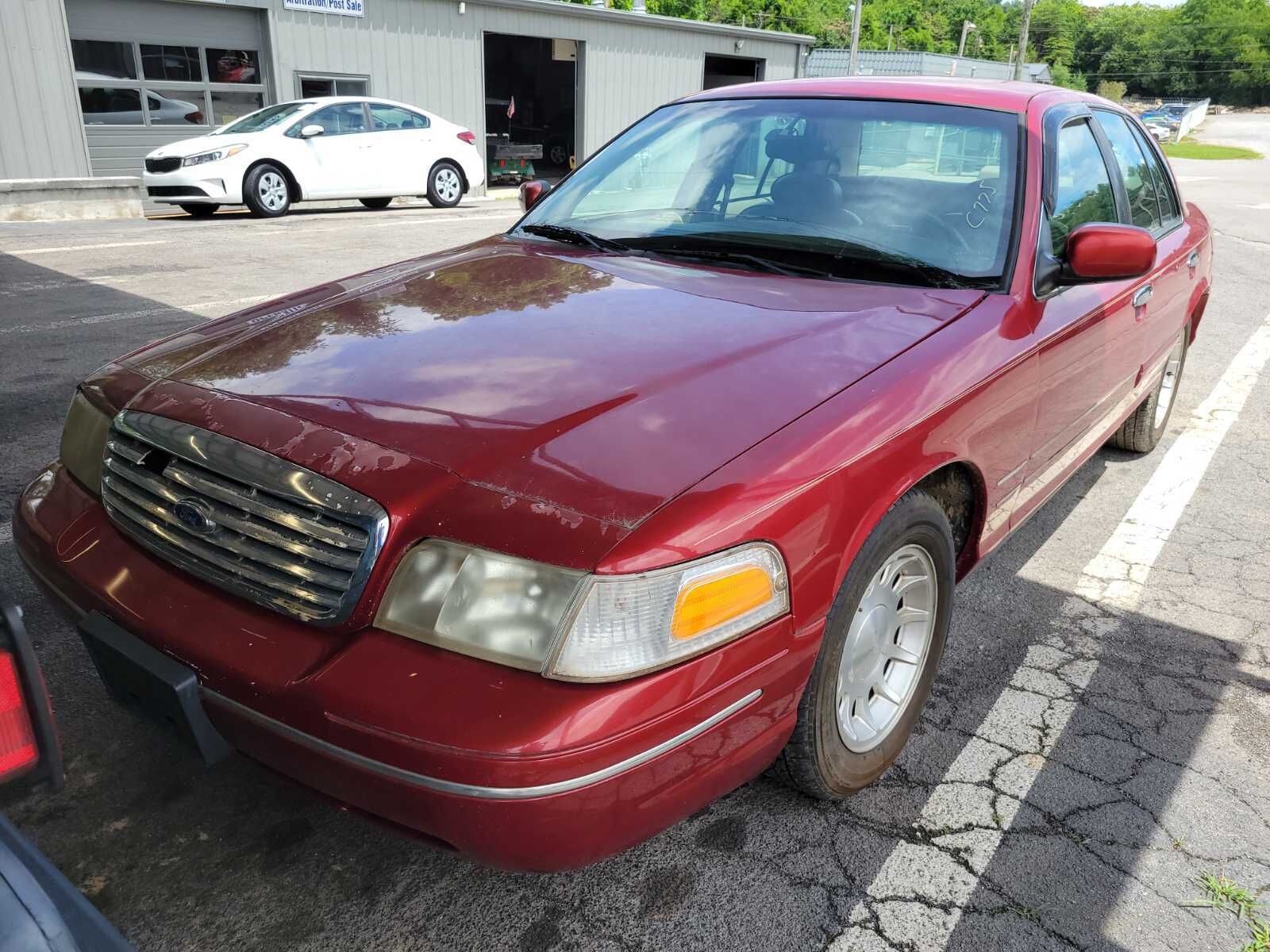 Ford Crown Victoria
