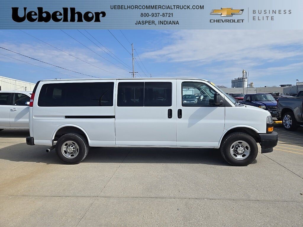 2022 CHEVROLET Express