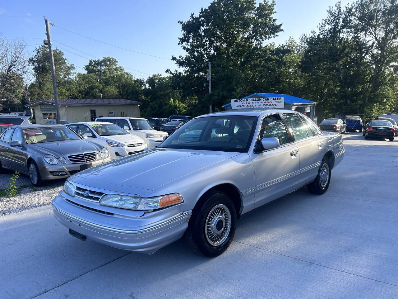 Ford Crown Victoria