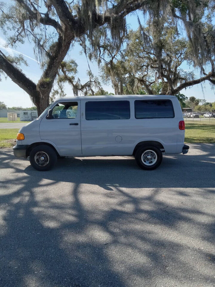 Dodge Ram Wagon