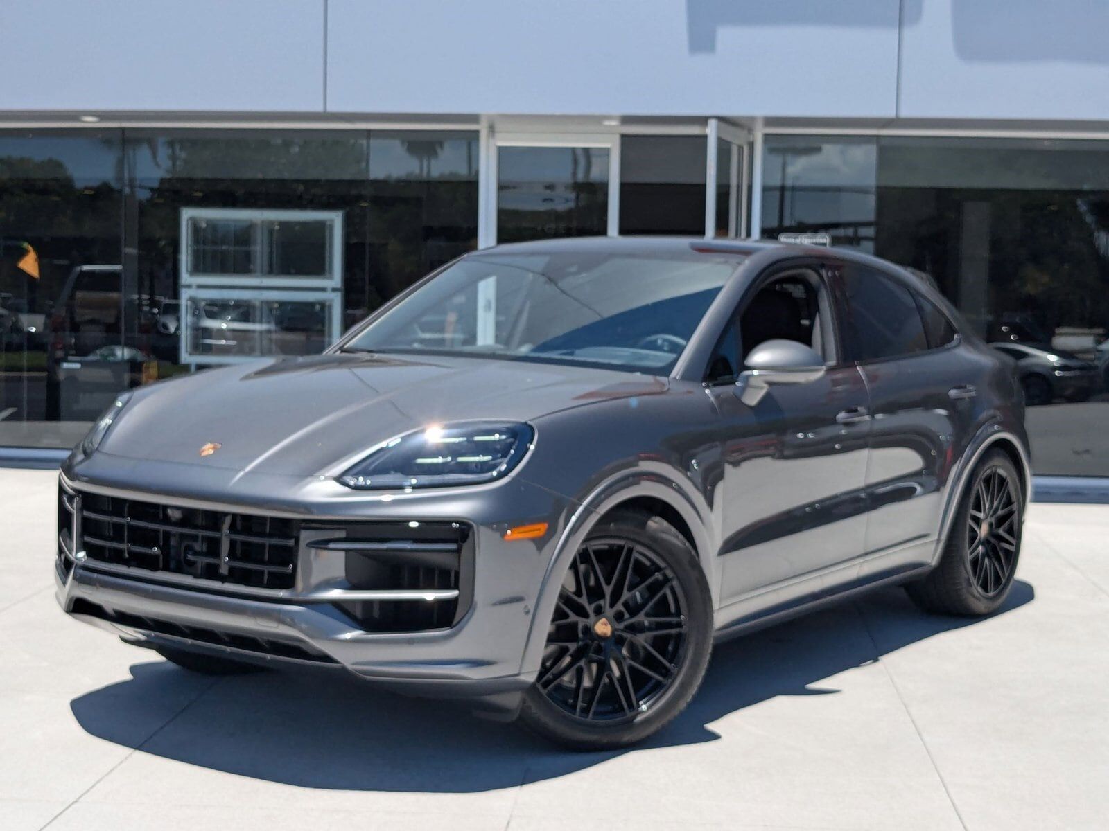 2025 PORSCHE Cayenne
