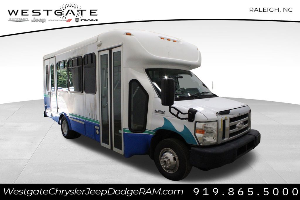 2015 FORD E-450
