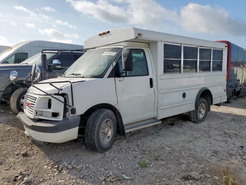 GMC Savana