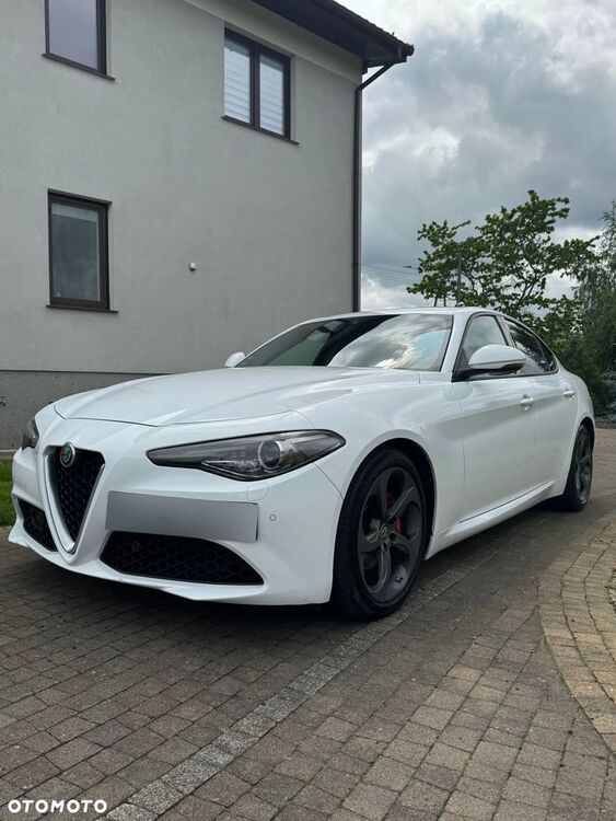 Alfa Romeo Giulia (952)