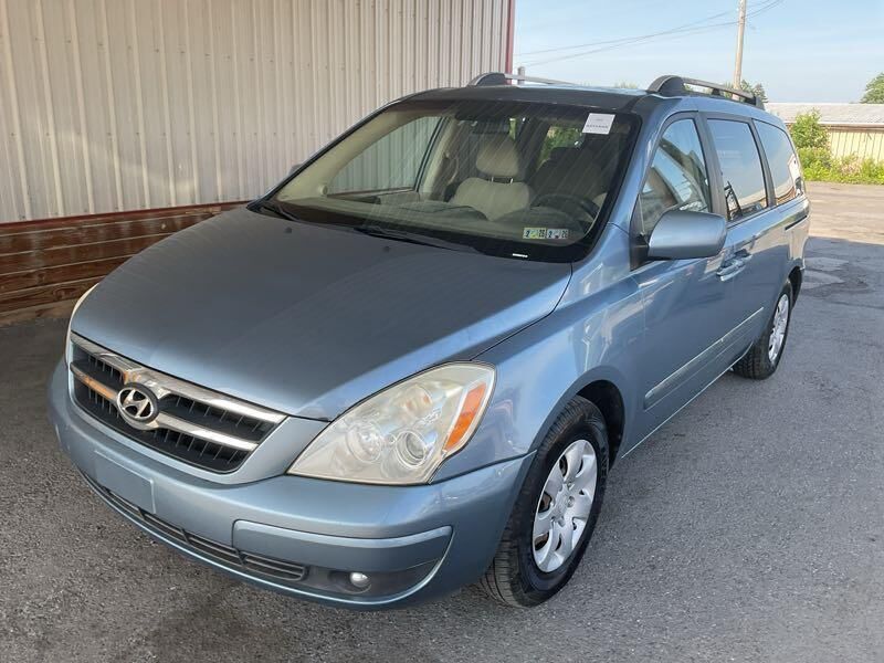 Hyundai Entourage