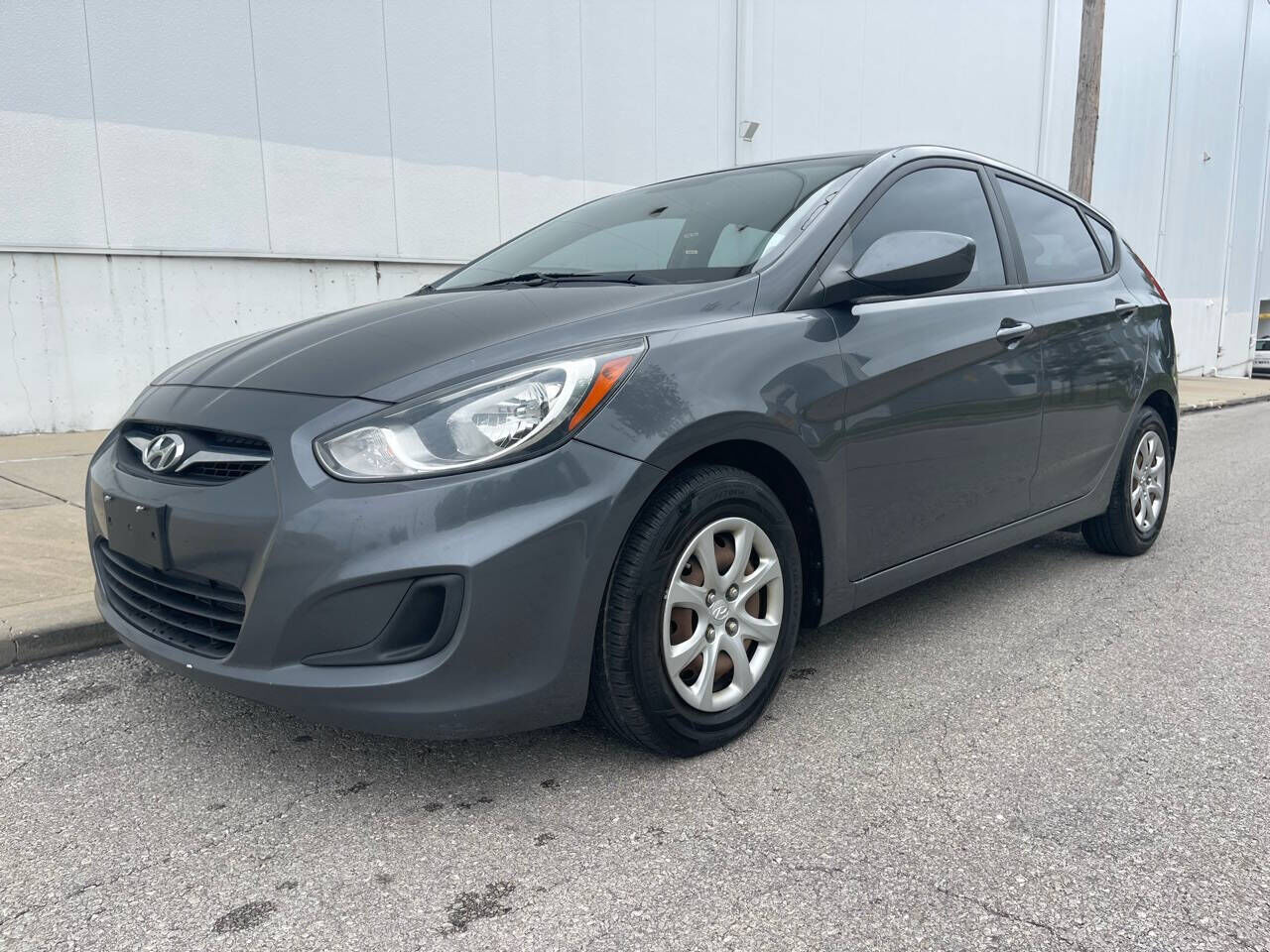2012 HYUNDAI Accent