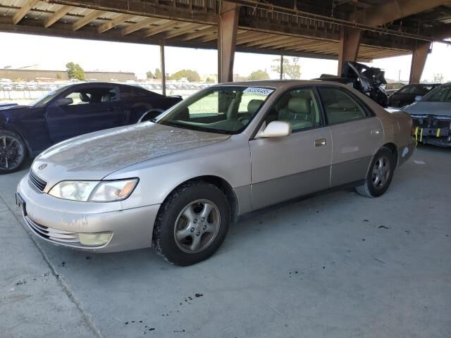 Lexus ES