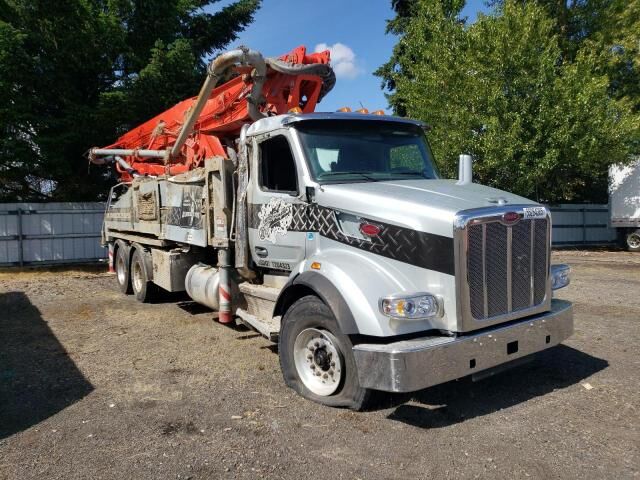 2023 PETERBILT 567