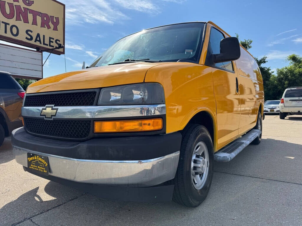 2019 CHEVROLET Express