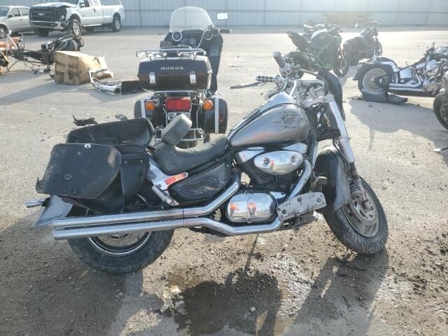 Suzuki VL1500 / VL1500T